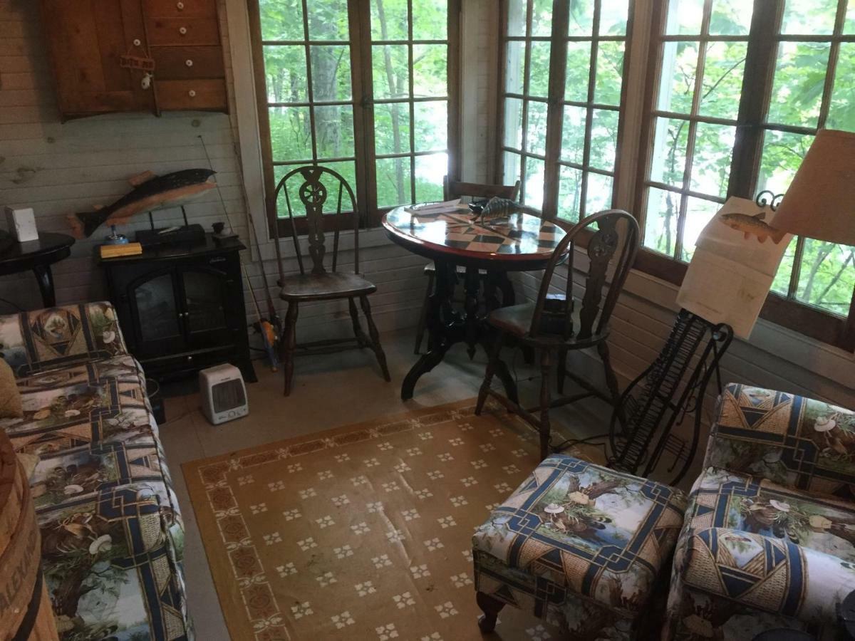 The Carriage House Flat - Downtown Paris Canada エクステリア 写真