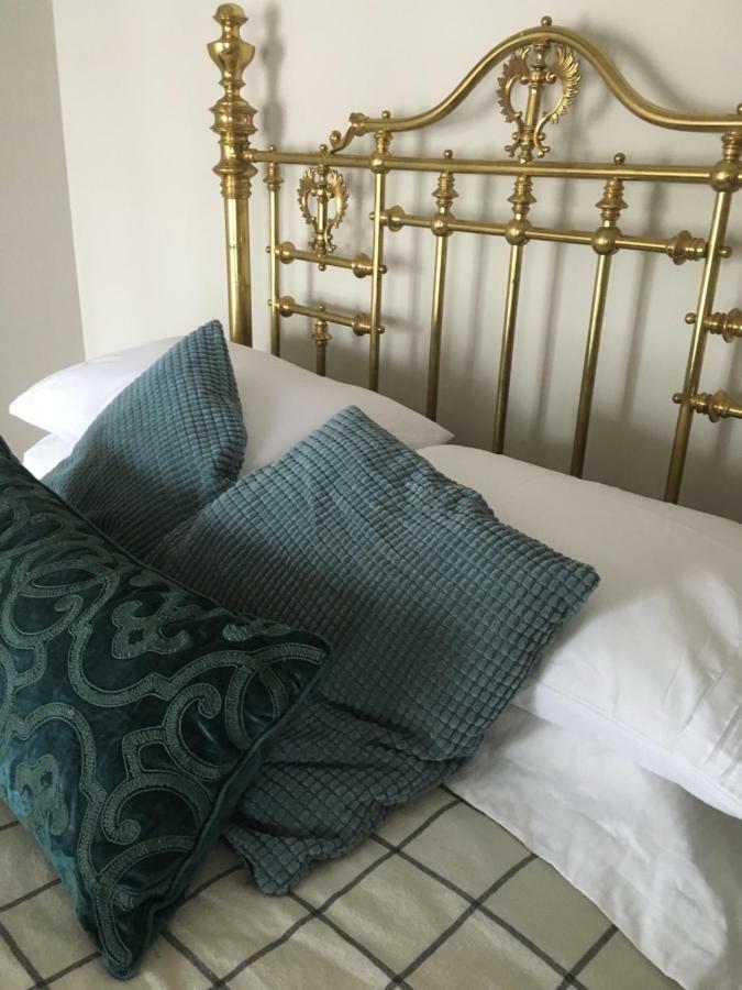 The Carriage House Flat - Downtown Paris Canada エクステリア 写真